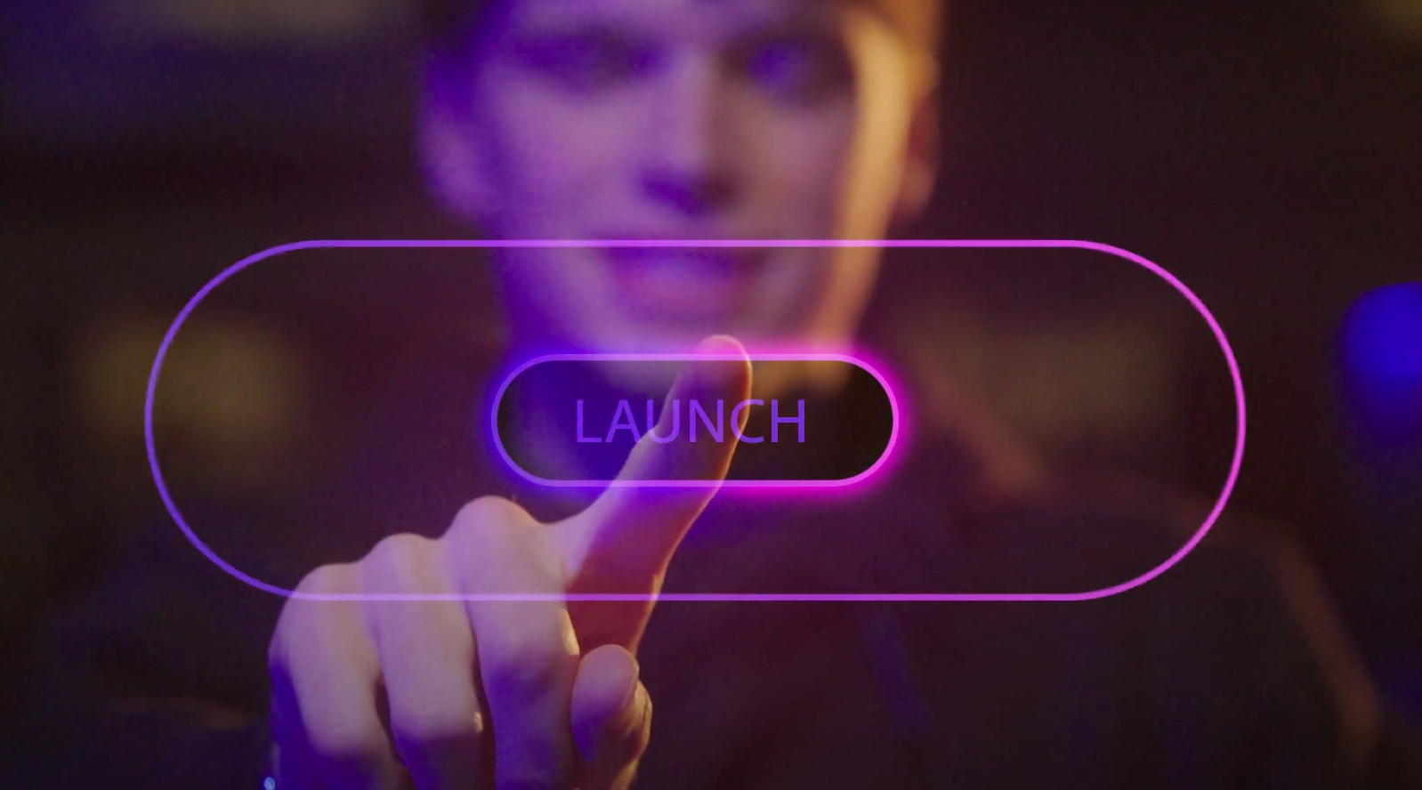 launch je low code wordpress website, developer erwin drukt op launch