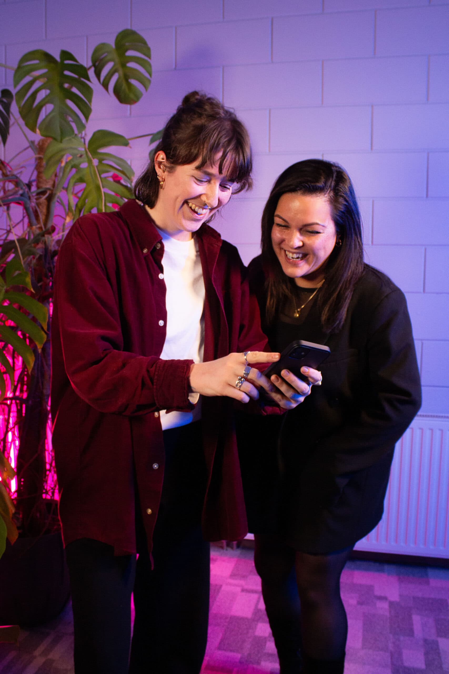 Klara en Marilyn, werkzaam bij BOOOM Digital, waar je een app laten maken kan